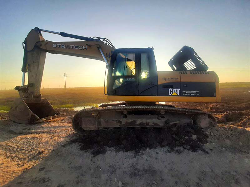 Классификация экскаваторов | Stratech
